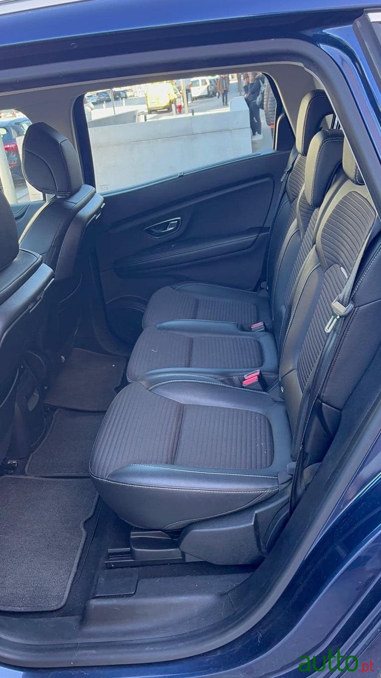 2017' Renault Grand Scenic photo #5