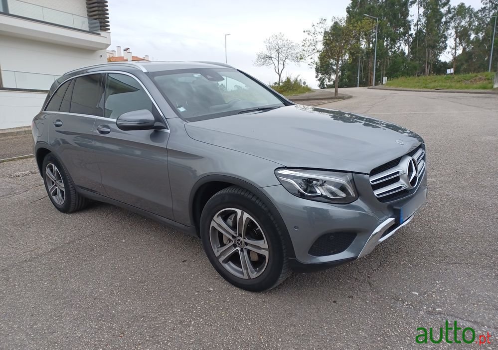2017' Mercedes-Benz GLC 250 photo #4