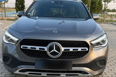 2021' Mercedes-Benz Classe Gla