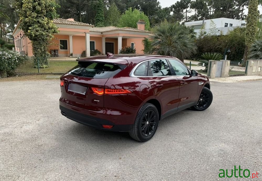 2016' Jaguar F-Pace photo #2