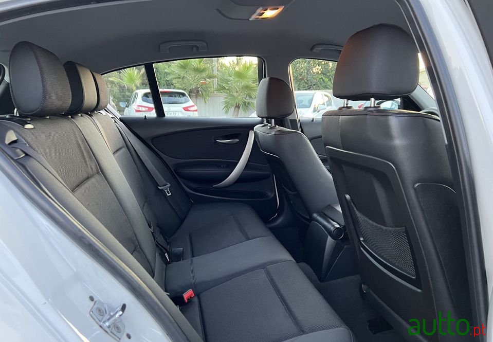 2008' BMW 118 photo #6