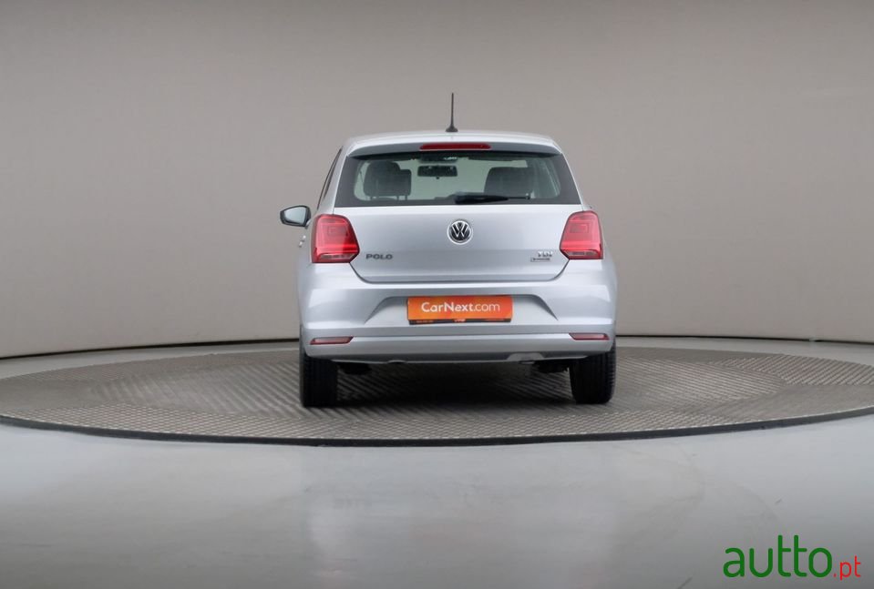 2015' Volkswagen Polo photo #5