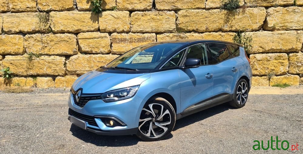 2019' Renault Grand Scenic photo #1