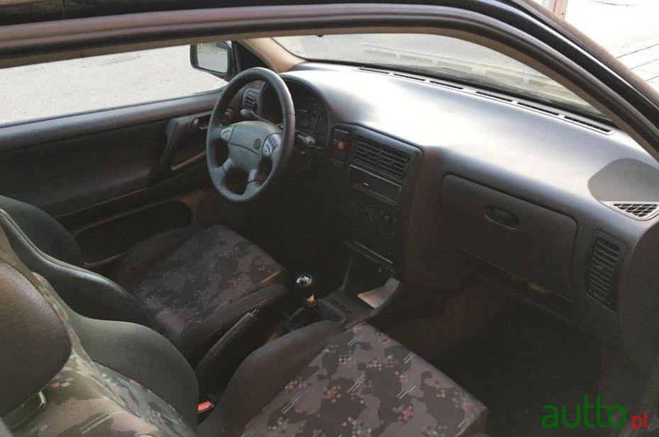 1997' Volkswagen Polo 16V photo #3