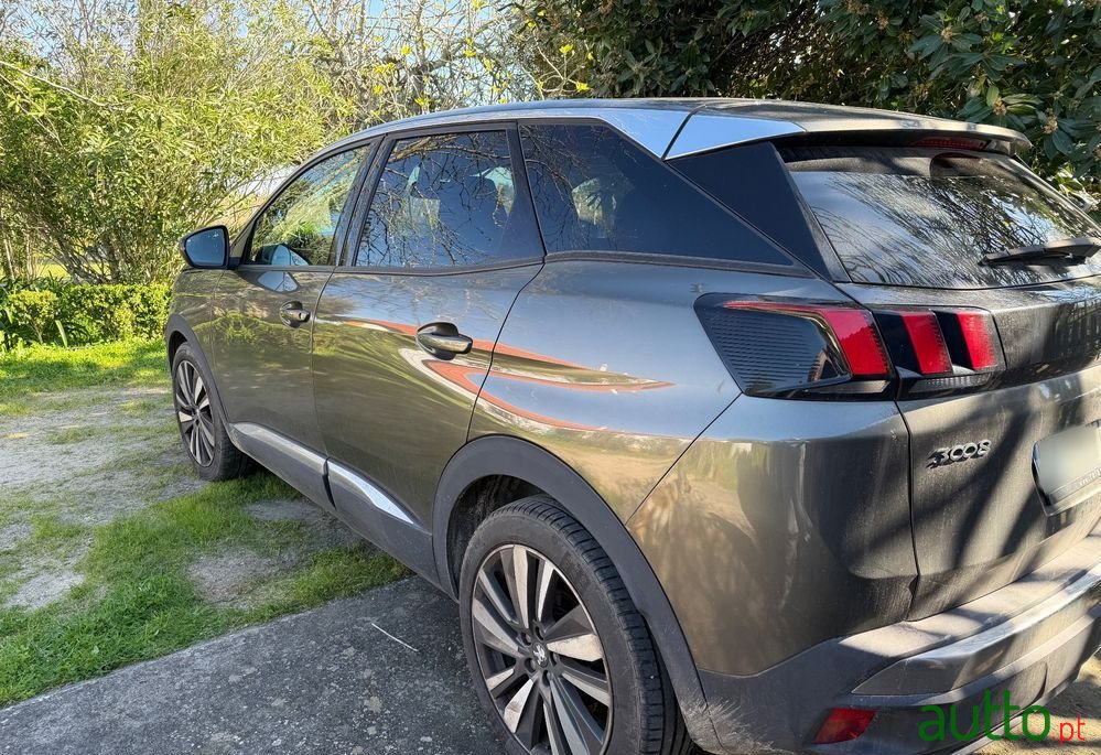 2018' Peugeot 3008 photo #2