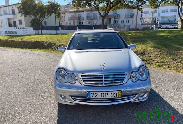 2007' Mercedes-Benz C-220 photo #2
