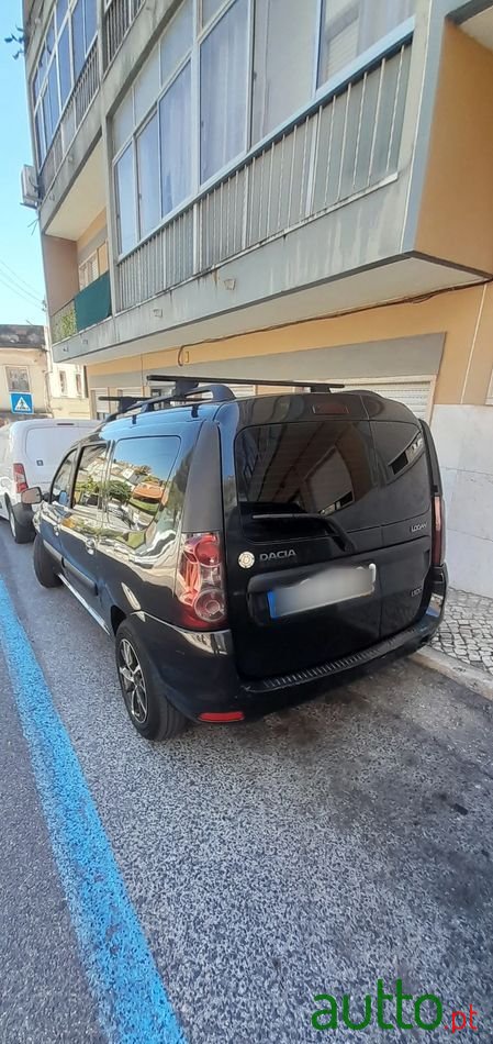 2012' Dacia Logan photo #2