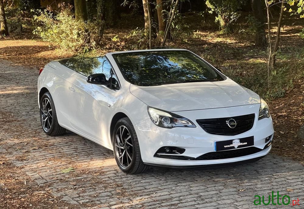 2013' Opel Cascada photo #1
