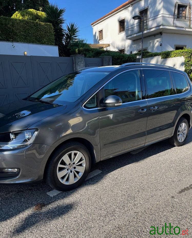 2018' Volkswagen Sharan photo #1