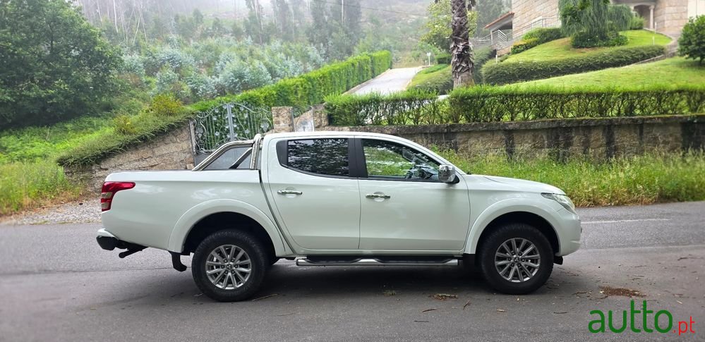 2017' Mitsubishi L200 Pick Up 4X4 photo #1