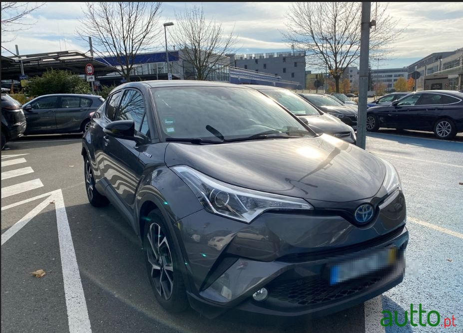 2018' Toyota C-Hr photo #3