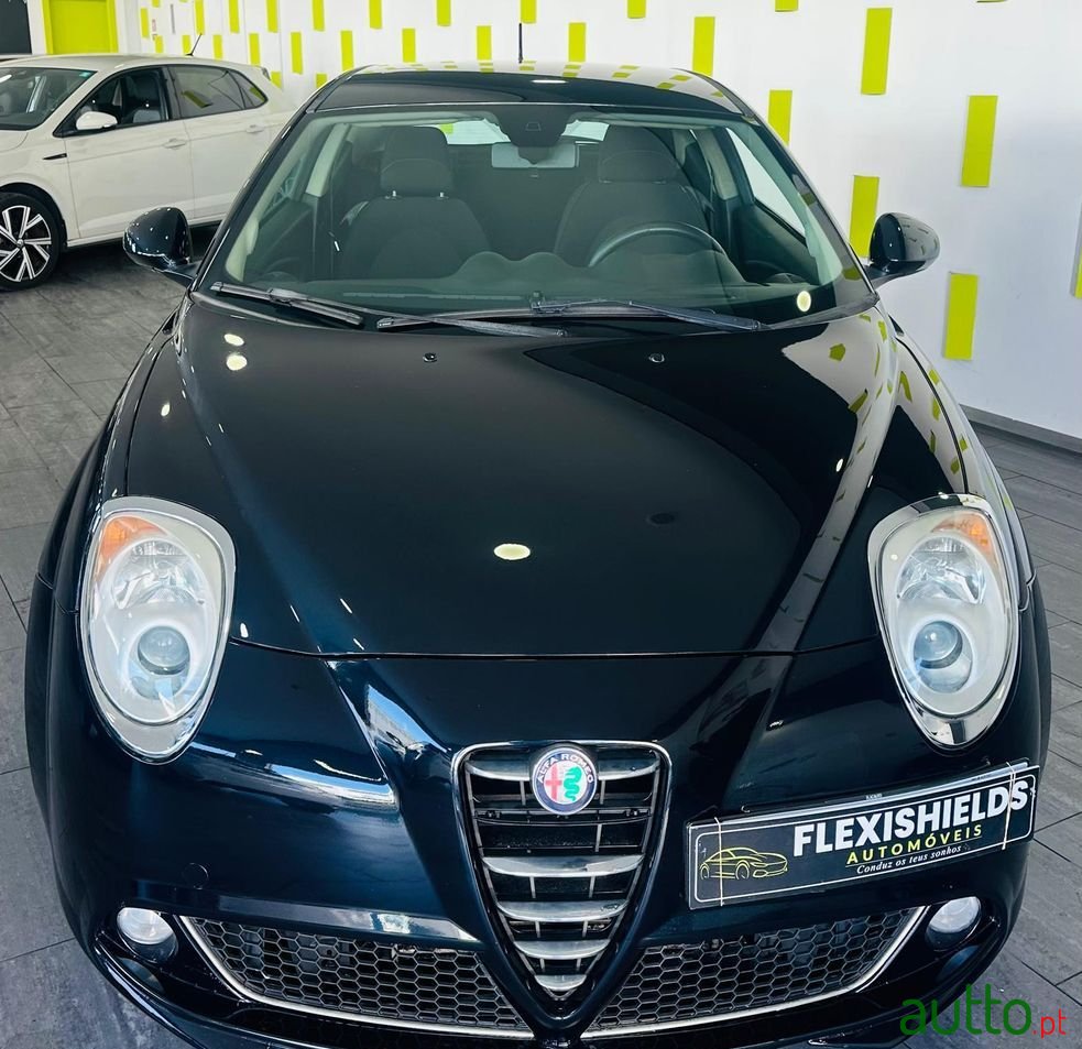 2010' Alfa Romeo MiTo 1.3 Jtdm photo #3