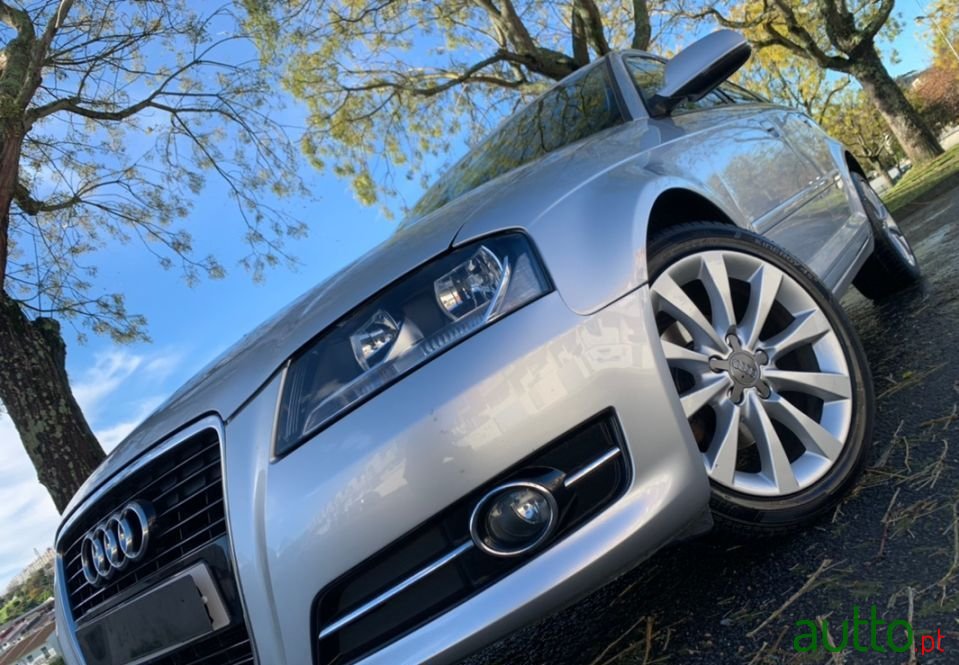 2011' Audi A3 Sportback photo #1