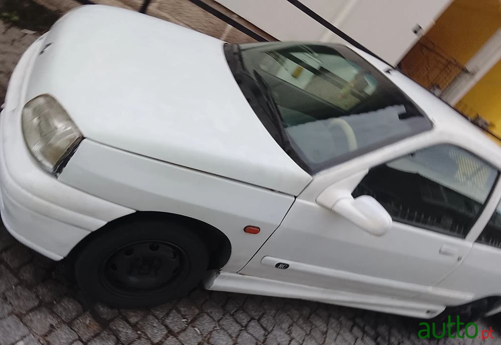 1997' Renault Clio 1.9 D Rxe photo #3