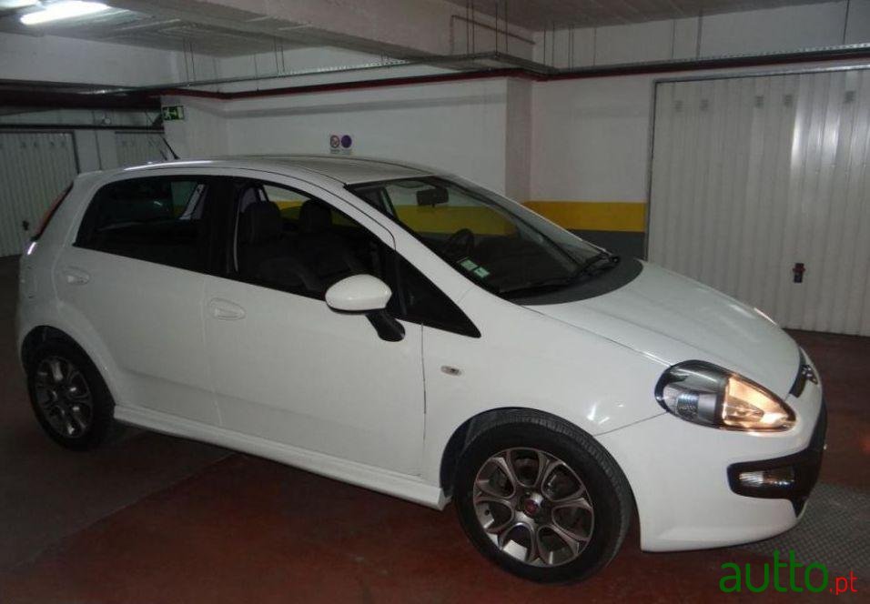 2011' Fiat Punto-Evo 1.4 M-Air Racing photo #1