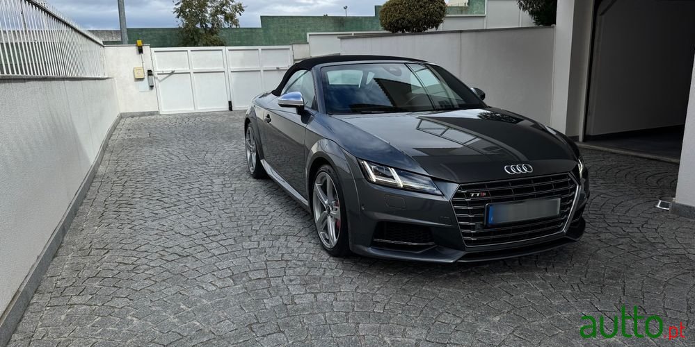 2015' Audi TT Roadster photo #1