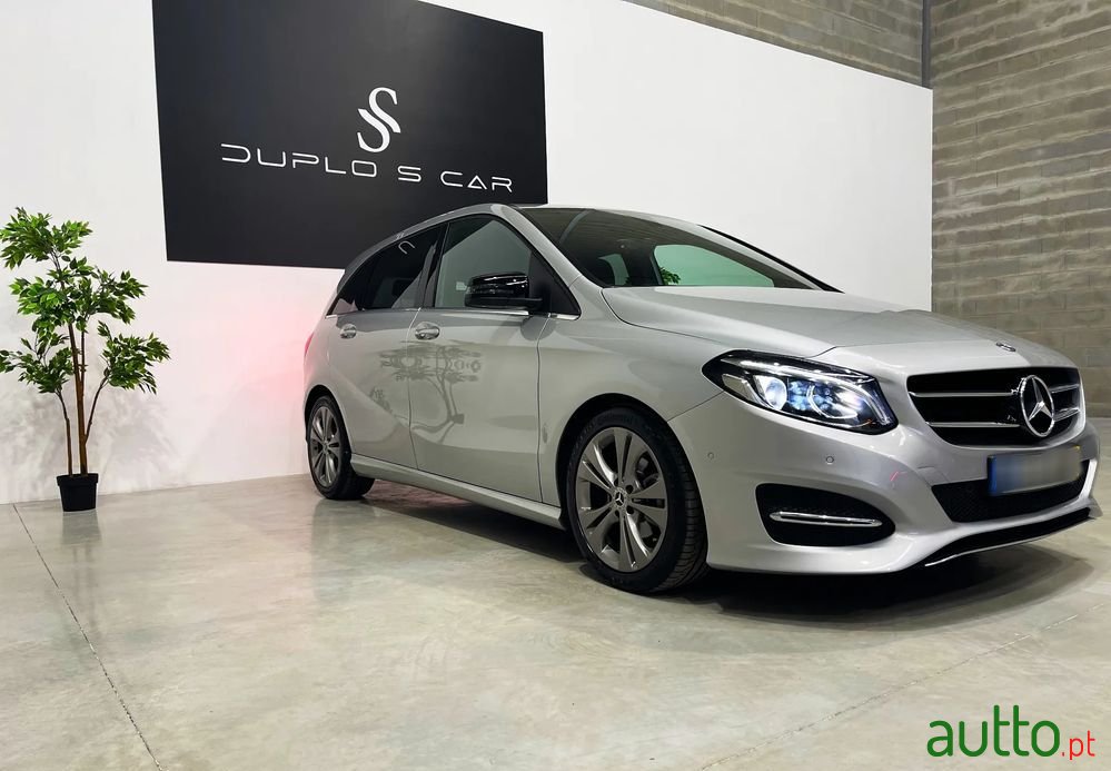 2018' Mercedes-Benz B 180 D Style photo #2
