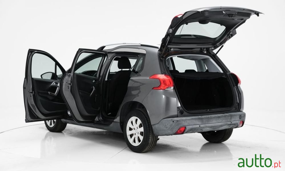 2013' Peugeot 2008 photo #5