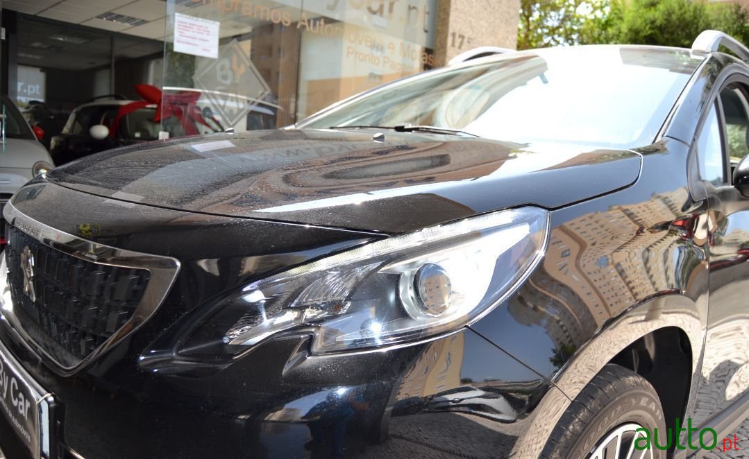 2018' Peugeot 2008 photo #3