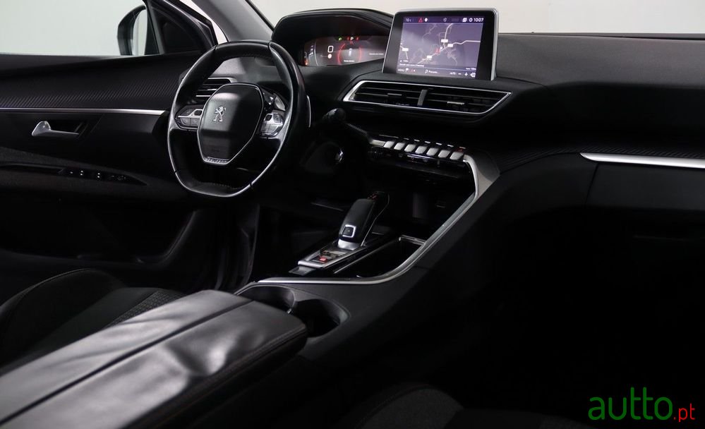 2018' Peugeot 3008 photo #6