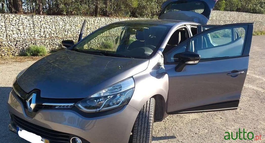 2014' Renault Clio photo #3