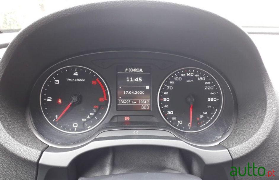 2013' Audi A3 Sportback photo #3