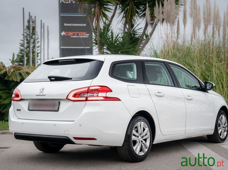 2020' Peugeot 308 Sw photo #6