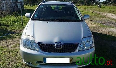 2002' Toyota Corolla Touring Sports photo #3