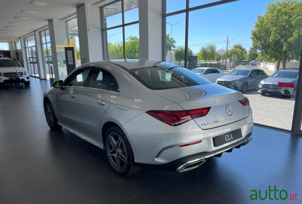 2021' Mercedes-Benz Cla-250 photo #3
