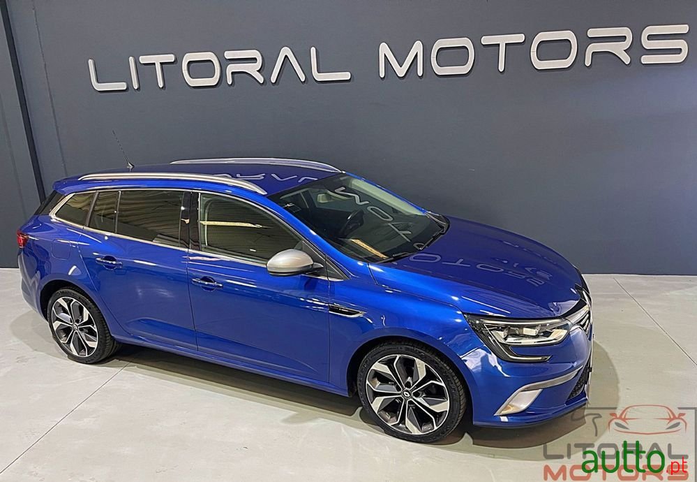 2020' Renault Megane Sport Tourer photo #2