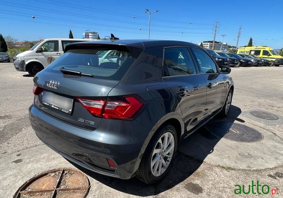 2022' Audi A1 Sportback photo #3