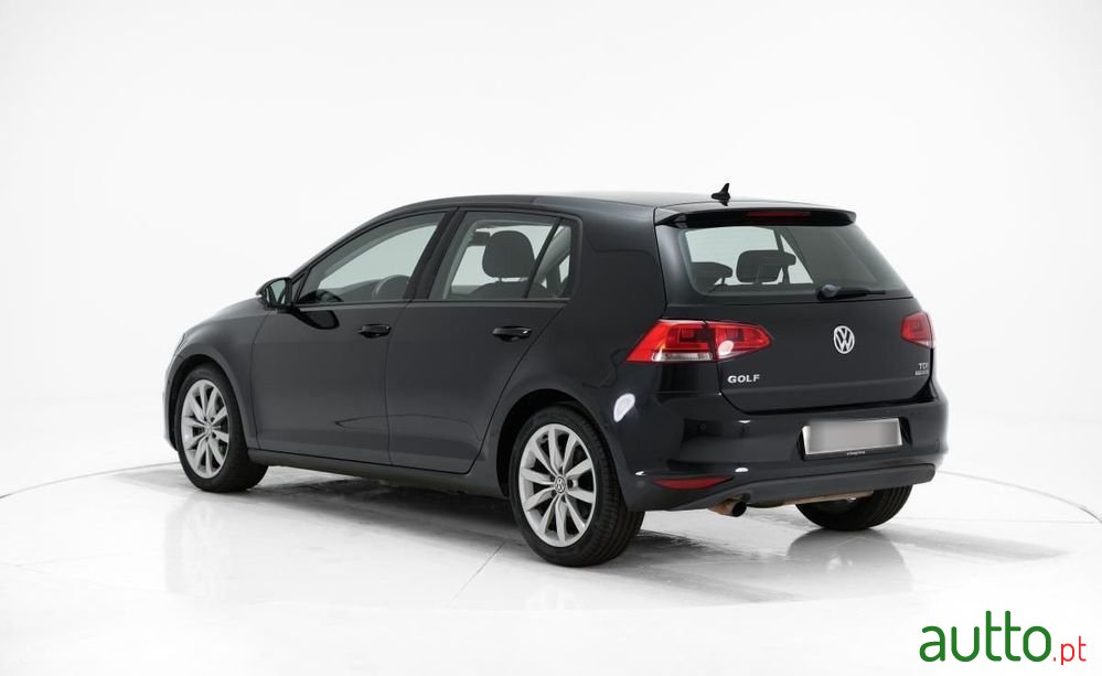 2013' Volkswagen Golf photo #3