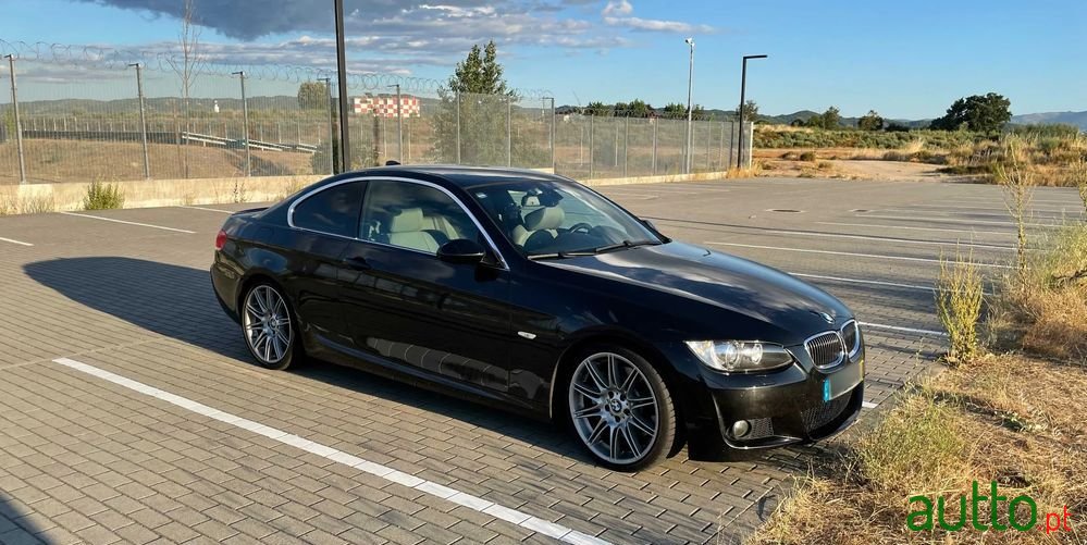 2007' BMW 330 D Auto photo #2