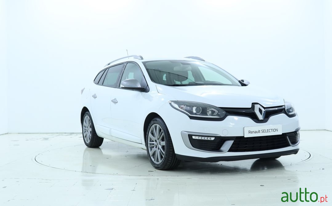 2016' Renault Megane Sport Tourer photo #1