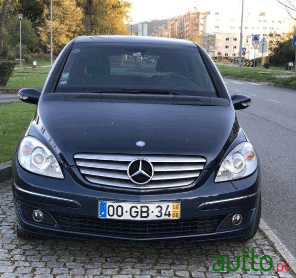 2008' Mercedes-Benz B-200 Turbo photo #3