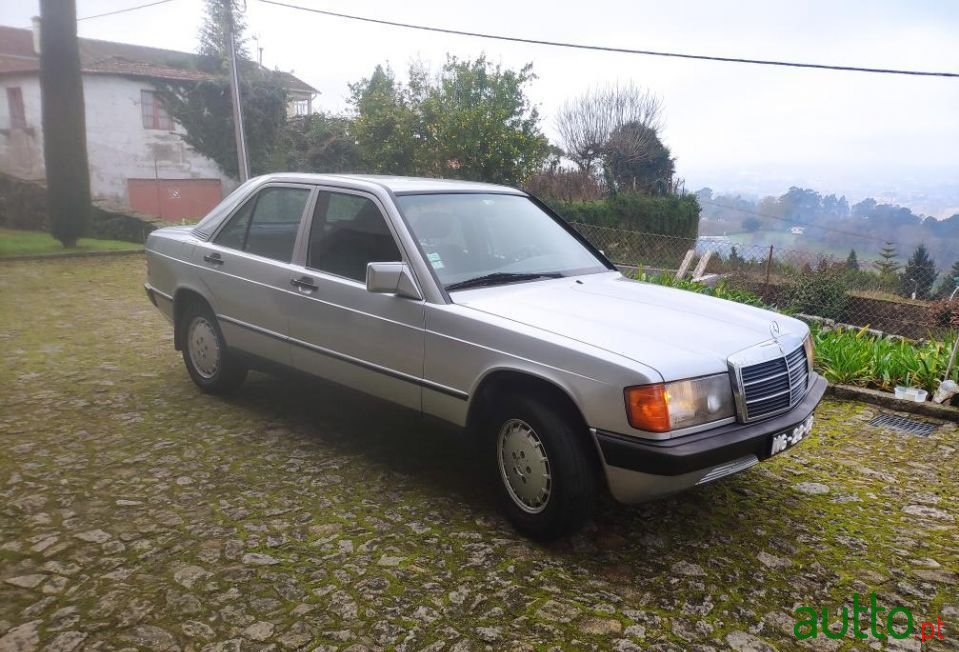 1983' Mercedes-Benz 190 photo #2