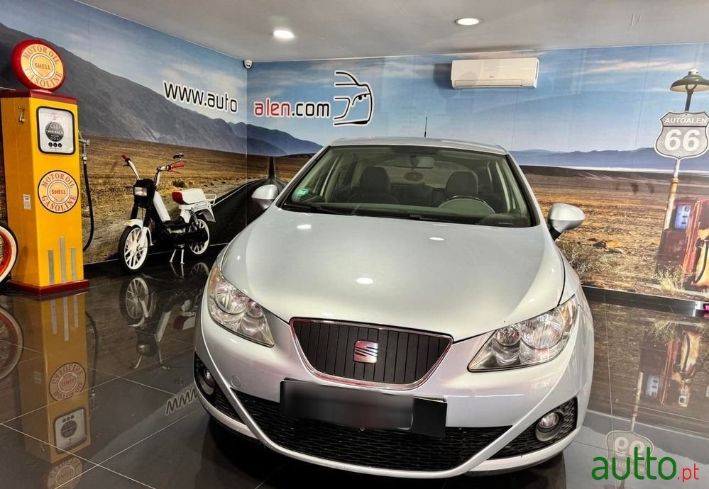 2010' SEAT Ibiza 1.2 Tdi Style Dpf photo #2