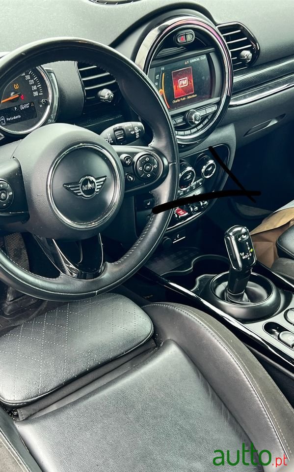 2018' MINI Clubman One Aut. Blackyard photo #4