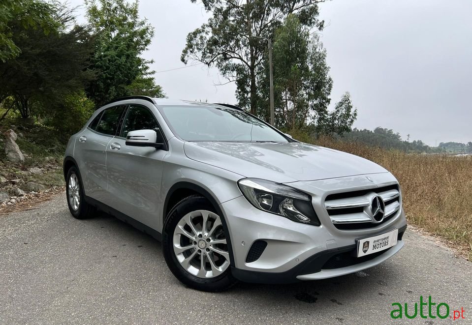 2016' Mercedes-Benz Gla-180 photo #1