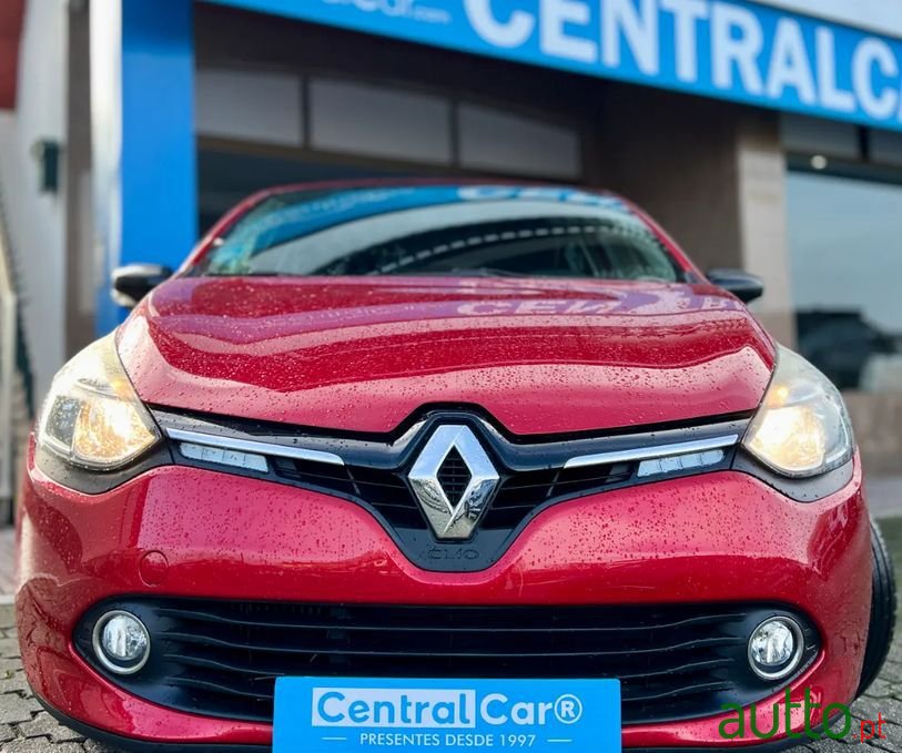 2015' Renault Clio photo #2