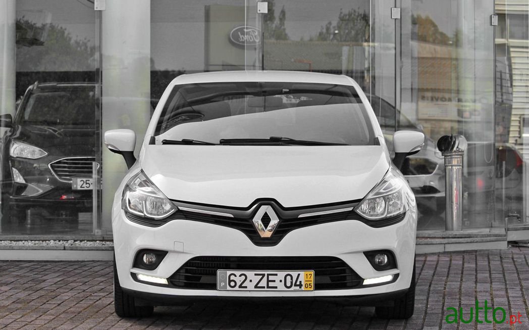 2017' Renault Clio photo #2
