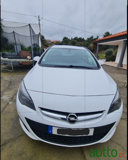 2014' Opel Astra Sports Tourer photo #2