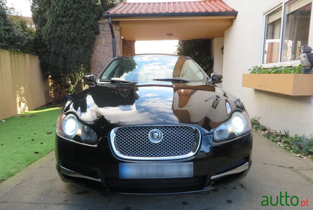 2009' Jaguar XF photo #5