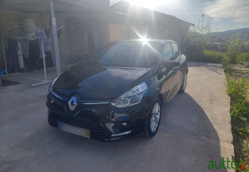 2018' Renault Clio photo #2