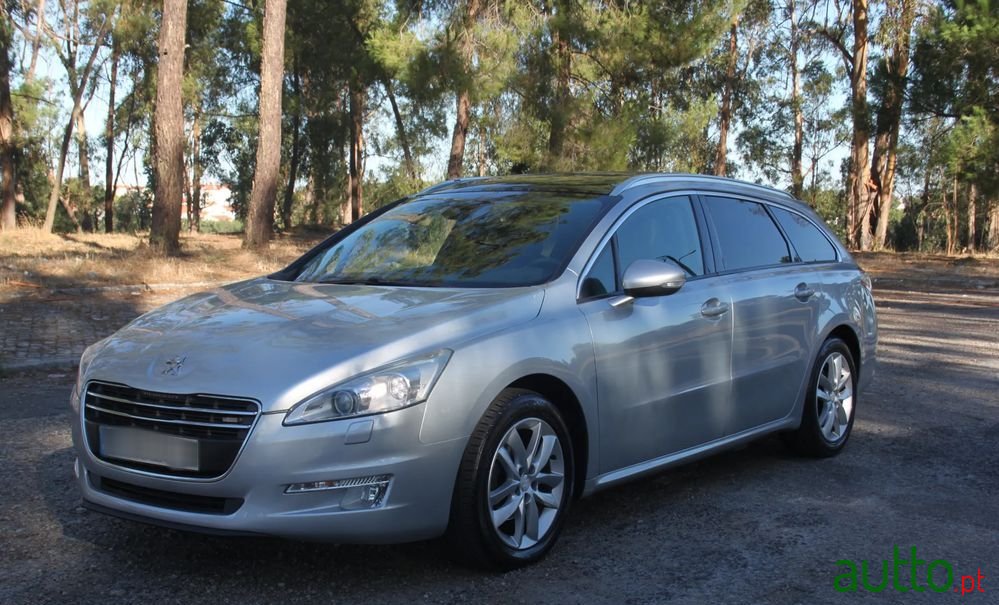 2011' Peugeot 508 Sw photo #1