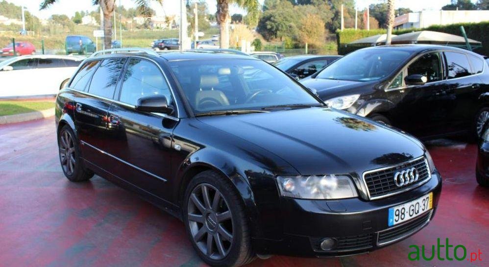 2003' Audi A4 Avant photo #3