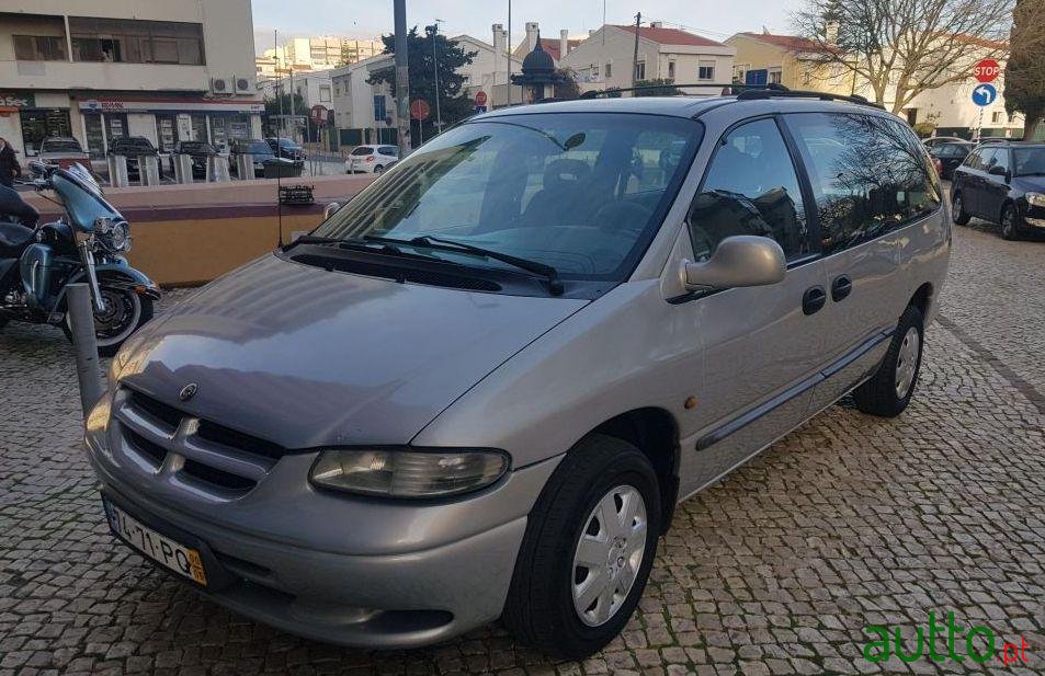 2000' Chrysler Grand Voyager 2.5Td 7Lugares photo #3
