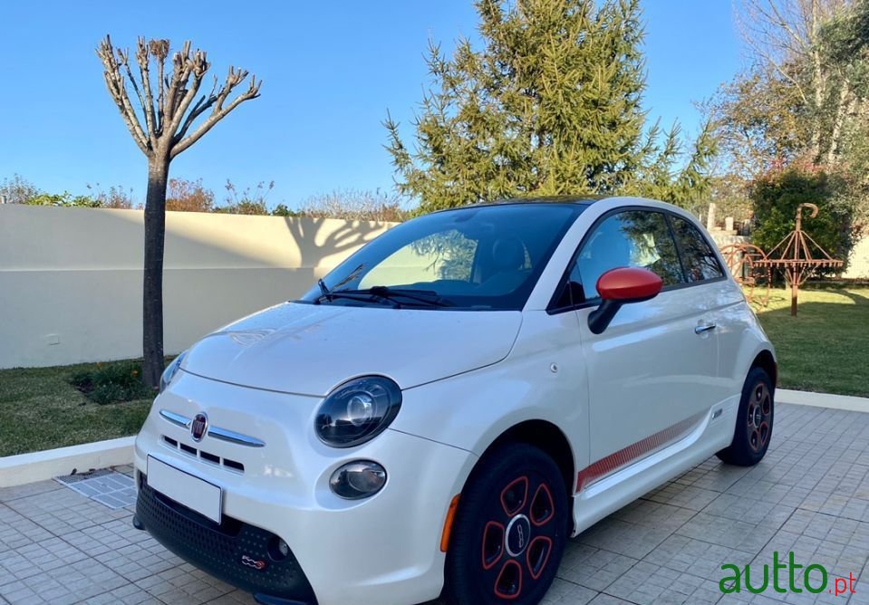 2016' Fiat 500E photo #1