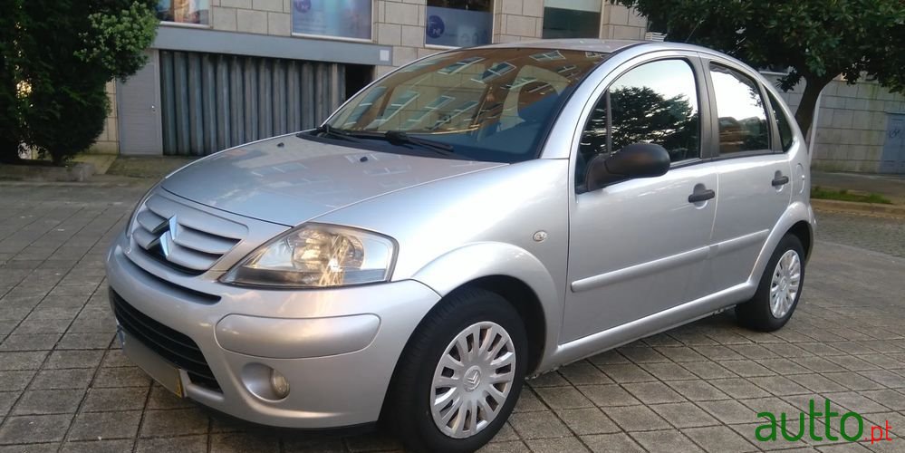 2010' Citroen C3 1.4 Hdi Sx Pack photo #3