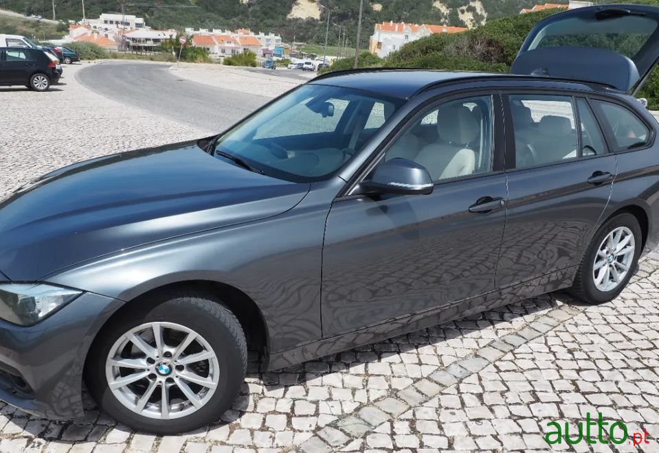 2016' BMW 318 photo #2